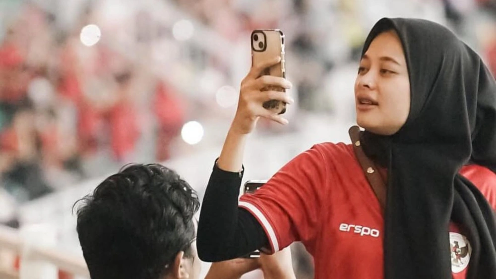 Hening Dzikrillah bikin heboh soal Bapak Epok Epok Keliling. [Instagram]